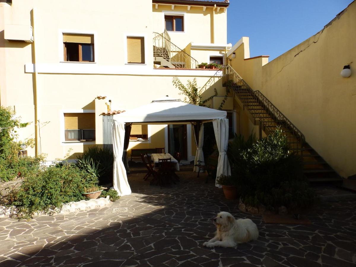 Sa Chessa B&B Ploaghe ภายนอก รูปภาพ