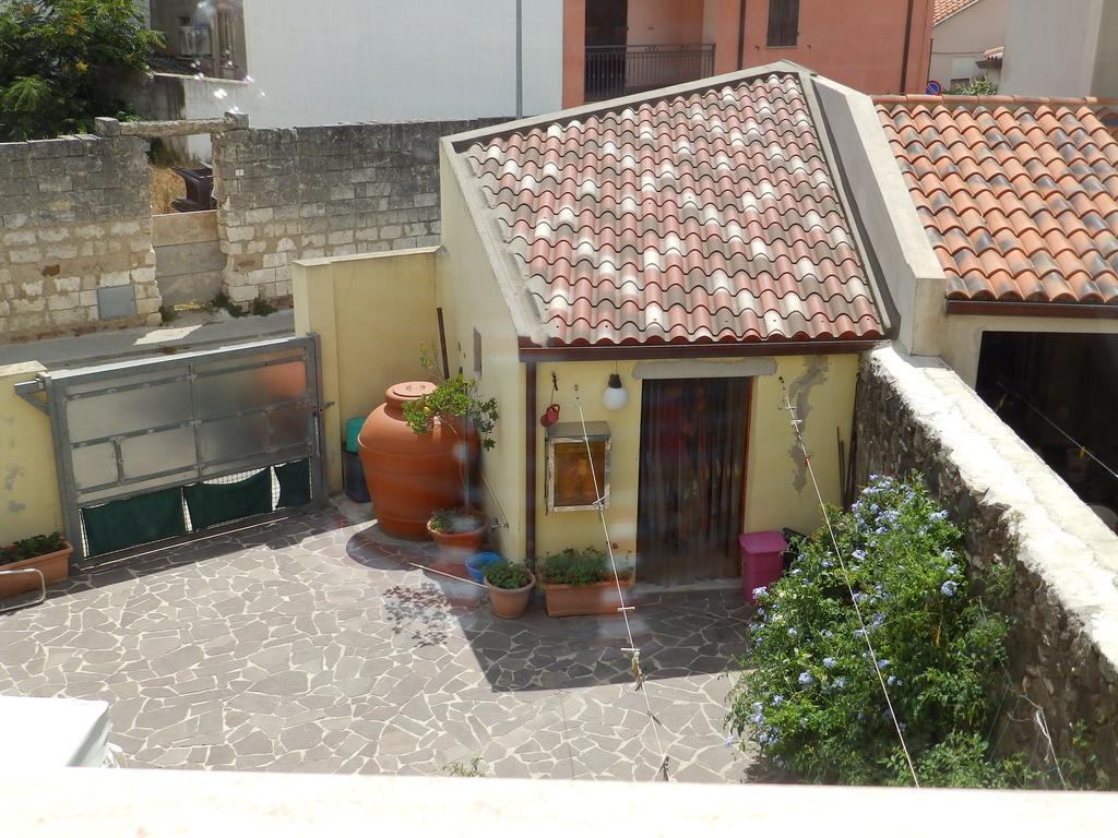 Sa Chessa B&B Ploaghe ภายนอก รูปภาพ