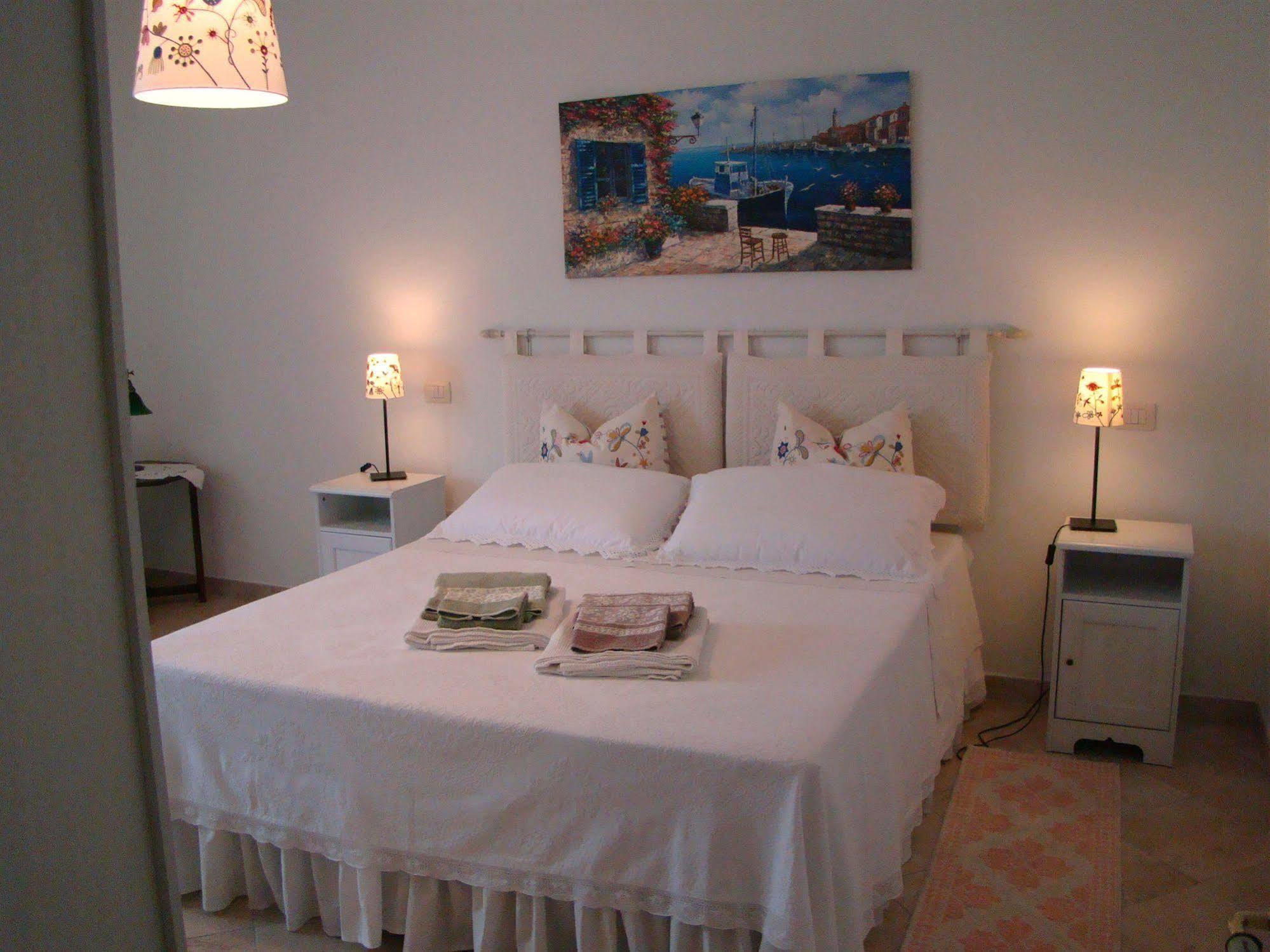 Sa Chessa B&B Ploaghe ภายนอก รูปภาพ